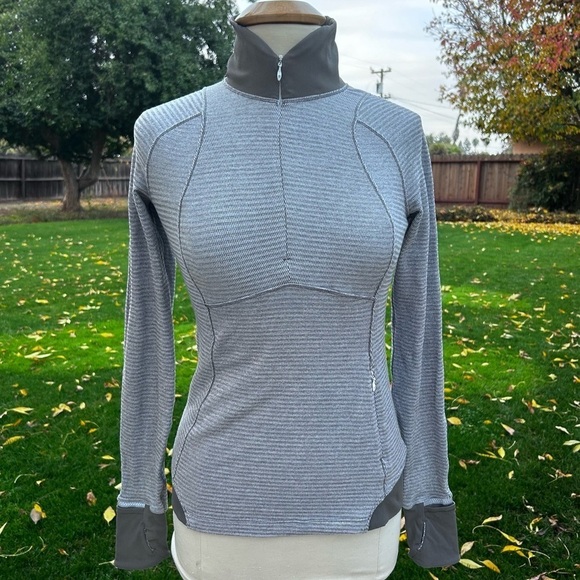 Lululemon Runderful 1/2 Zip Mini Check Pique White
Heathered Slate | Size 6 - Picture 2 of 15